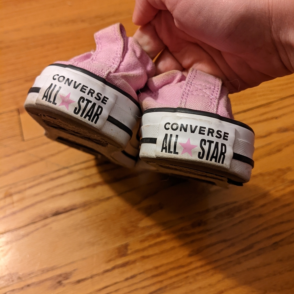 Converse - Picture 3 of 4